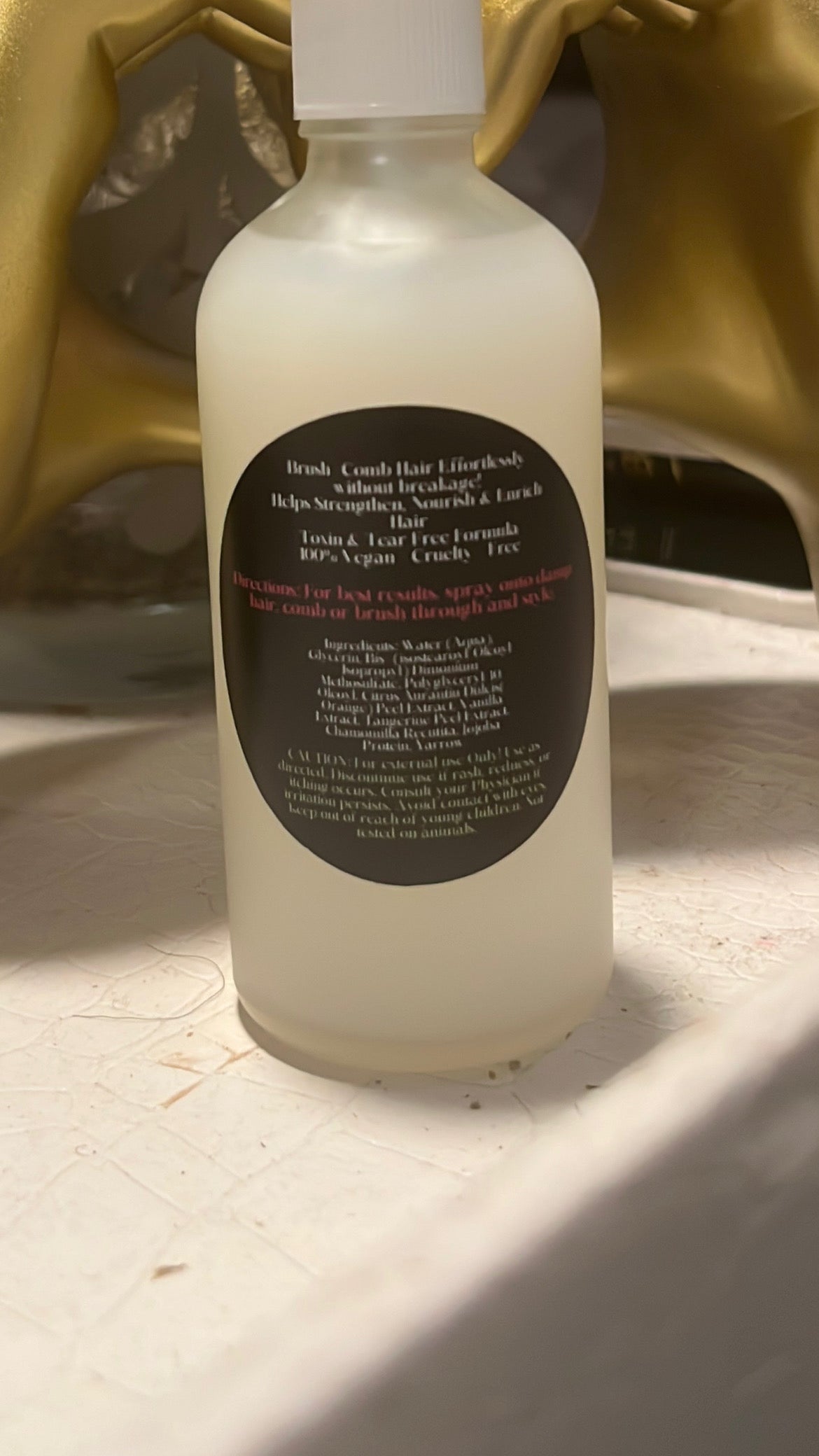 Island’s Instant Detangling Spray